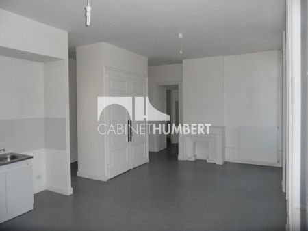 Location Appartement 2 pièces 56m² ST ETIENNE 42000 - Photo 2