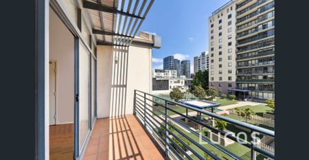 Well positioned in West Melbourne - Photo 5