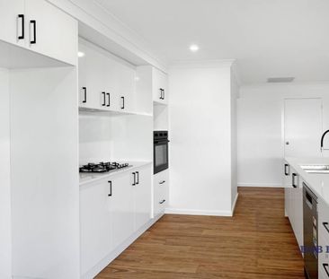 Stylish & Spacious Brand New Four Bedroom Home - Photo 6