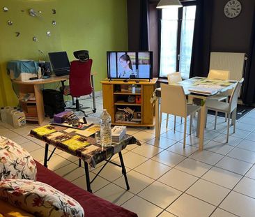 Lumineux appartement 2 chambres à 6041 Gosselies - Photo 4