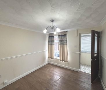 3 bedroom townhouse to rent - Photo 4