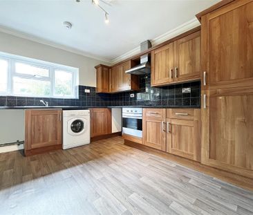 2 bedroom Maisonette to rent - Photo 5