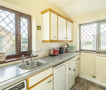 1 bedroom bungalow to rent - Photo 5