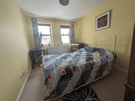 Knowles Hill Crescent, London, SE13 - Photo 4