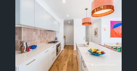 Stylish & Unique Family Living in a Prime Herne Hill Pocket - Photo 3