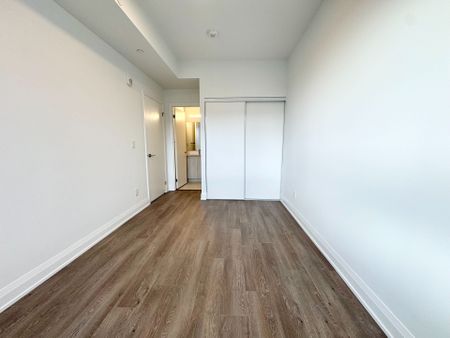 For Lease - 3250 Carding Mill Trail Unit# 409, Oakville, Ontario - Photo 3