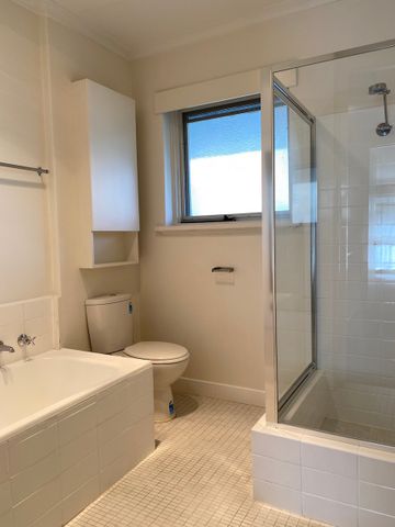 1/8 Mary Street, Kew VIC 3101 - House For Rent | Domain - Photo 4