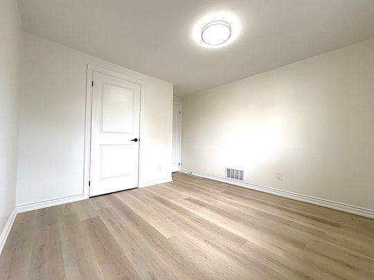 For Lease - 9 Truro Crescent, Toronto, Ontario - Photo 1