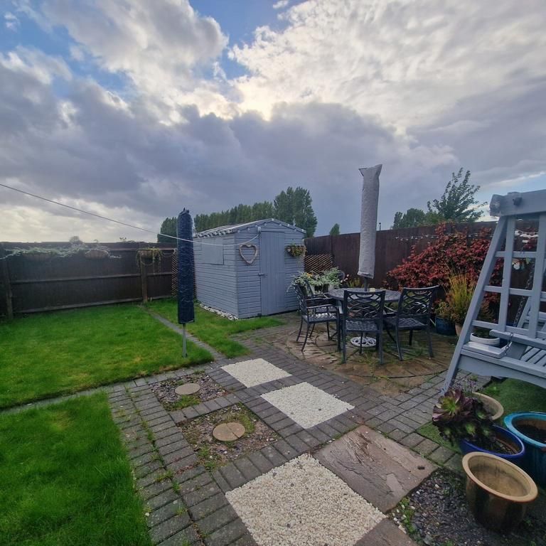 2 bedroom house to rent - Photo 1
