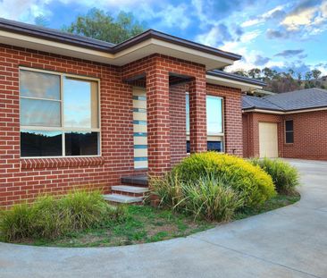 NORTH TAMWORTH - Two Bedroom Executive Villa - Photo 2