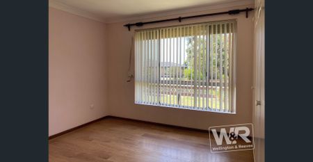 LARGE THREE BEDROOM HOME - Photo 3