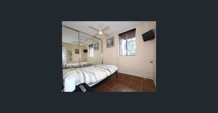 City views - Photo 3