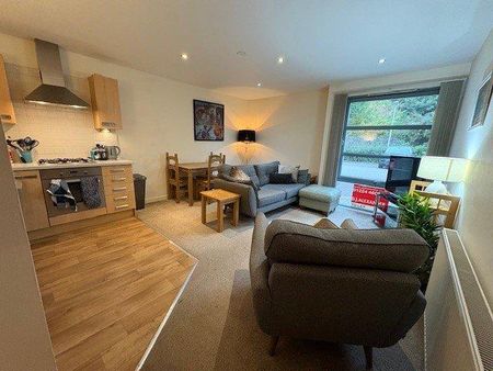 2 bedroom flat to rent - Photo 3