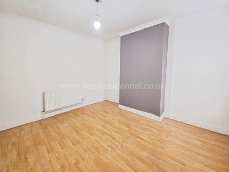 Cotswold Road, Westcliff on Sea - Photo 5