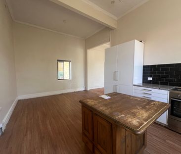 247 McCulloch Street - Photo 6