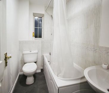 2 bedroom end of terrace house to rent - Photo 6