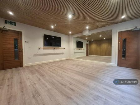 1 bedroom flat to rent - Photo 2