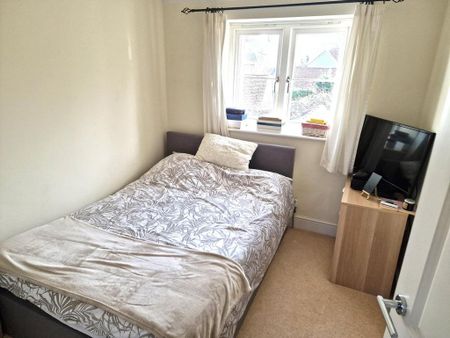 2 bedroom semi-detached house to rent - Photo 3