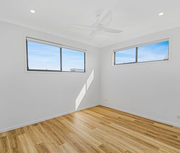 Elegant Townhouse in the Vibrant Aura Community of Nirimba - Photo 5