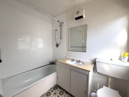 At home on Highgate - Photo 4