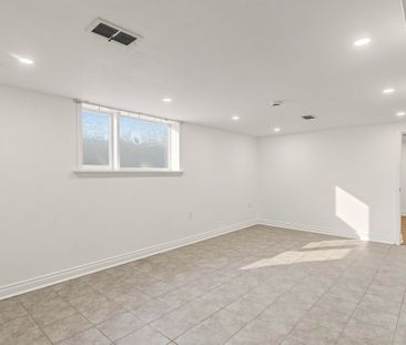 For Lease - 8 Longbridge Road, Vaughan, Ontario - Photo 6