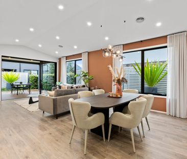 Stunning Ex-Display Home with Premium Finishes and Club Access - Photo 4
