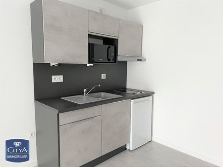 Location Appartement 1 pièce 23m² CLERMONT FERRAND 63000 - Photo 2