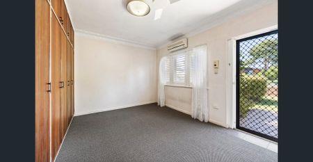 Plenty of room for the Family in a Great Location! - Photo 3