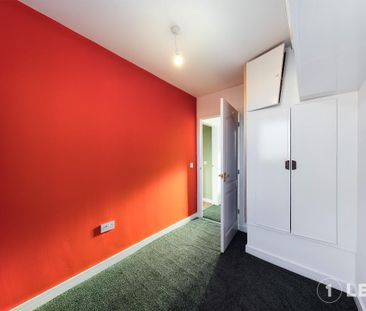 3 bedroom terraced house to rent - Photo 3