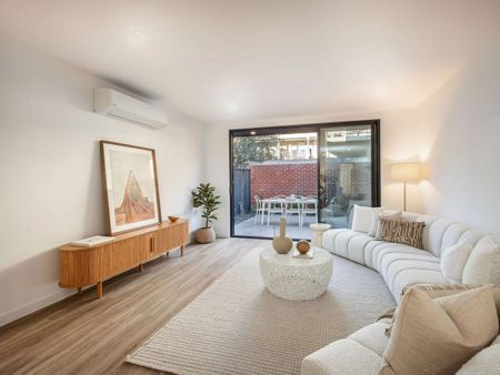 Modern Townhouse Living in Albury - Photo 2