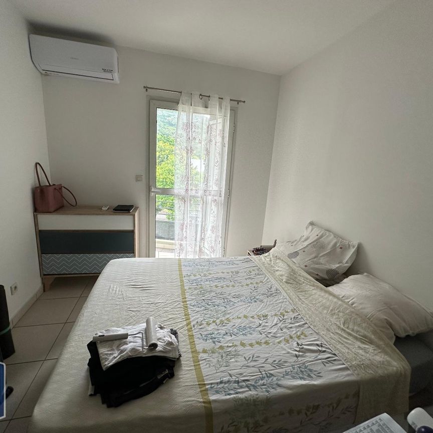 Location Appartement 3 pièces 78m² ST DENIS 97400 - Photo 1