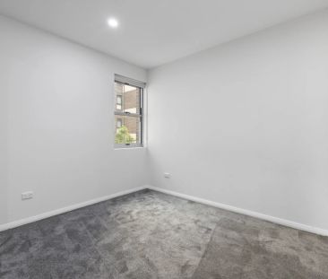 2 bedroom apartment in popular Asquith building - Photo 4