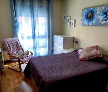 Piso de alquiler en Calle Amsterdam, 6, HUCA - La Cadellada - Photo 4