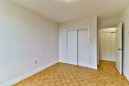 1 Bedroom - Photo 4