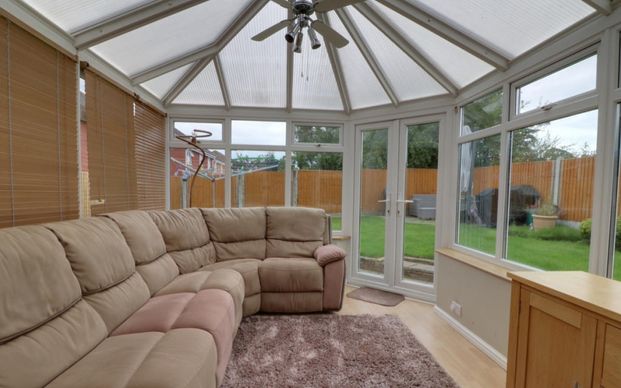 Waterlow Close, TF2, Priorslee - Photo 1