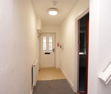 4 bedroom terraced house to rent - Photo 2