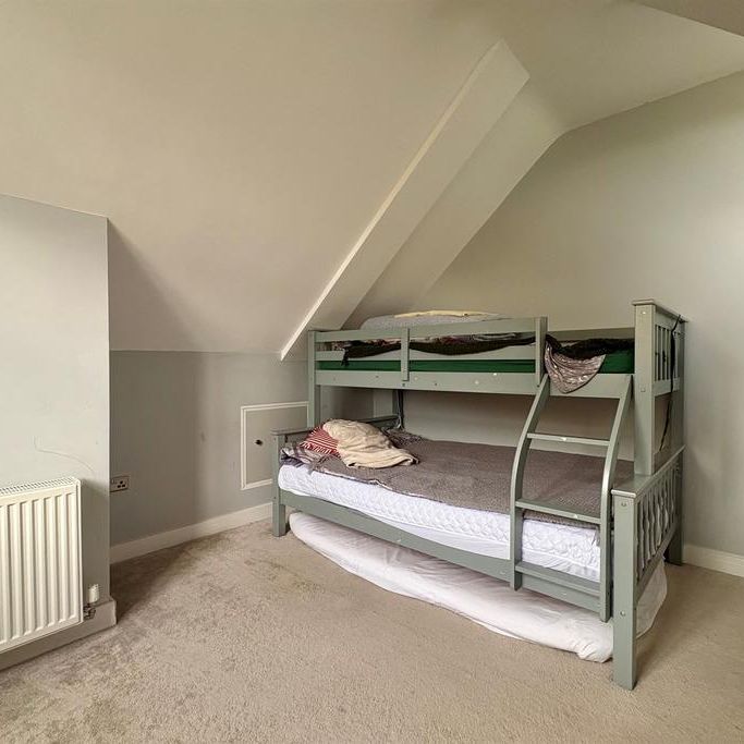 3 bedroom flat to rent - Photo 1