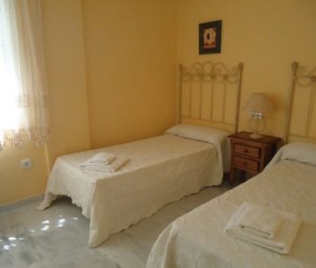 Middle Floor Apartment | Torrox | €500/Month - Photo 4