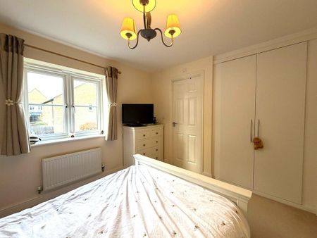 3 bedroom semi-detached house to rent - Photo 3