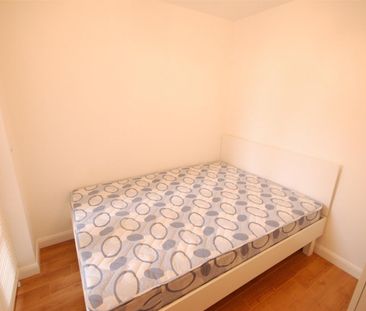 1 bedroom Flat To Let - Photo 1