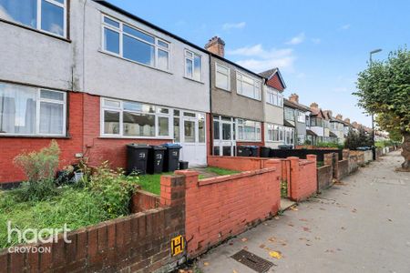 3 bedroom terraced house to rent - Photo 3