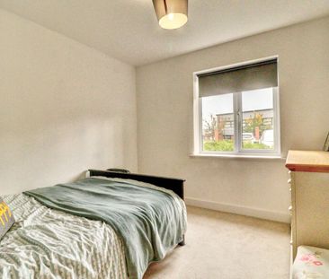 2 bedroom flat to rent, - Photo 4