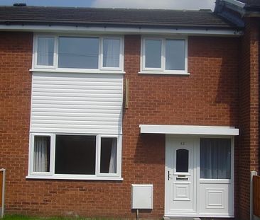 Four Bedroom Student Property Fully Refurbished - Photo 1