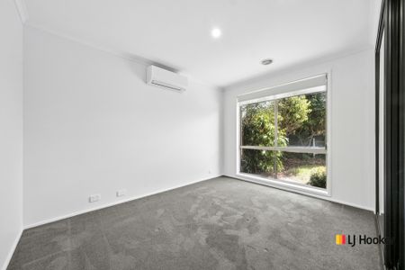 Fabulous 3 Bedroom Updated Townhouse - Photo 3