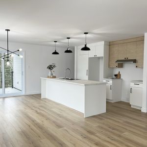 Appartement De 4 Chambres - Photo 2