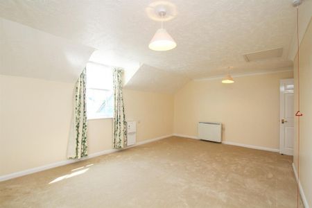 2 bedroom retirement property to rent - Photo 3