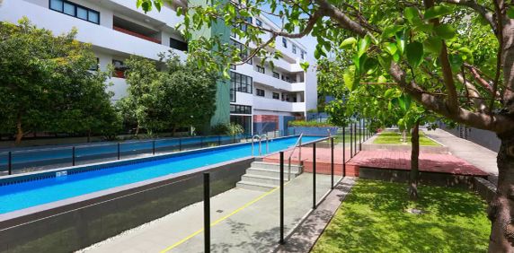 MGM MARTIN - TWO BEDROOM APARTMENT - Photo 2