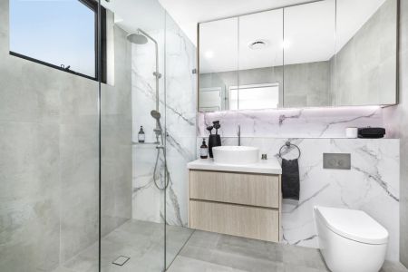 Executive Townhouse in Boutique Setting - Photo 4