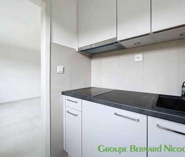 Studio rénové au 7ème étage - Vaudrès 7 - Photo 3