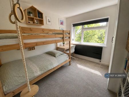 2 bedroom flat to rent - Photo 4